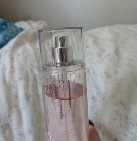 Bath And Body Works Pink Mango Spritzer Fragrance Mist - Picture 5 of 5
